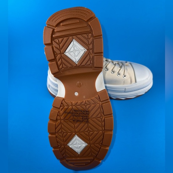 New Taxi Platform Canvas Sneakers - Beige - Picture 9 of 9